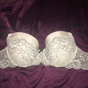 VS Dream Angels Lace Bra
